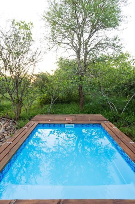 Wildheart Safari - Zesty Zebra Apartment โฮดสปรูท ภายนอก รูปภาพ