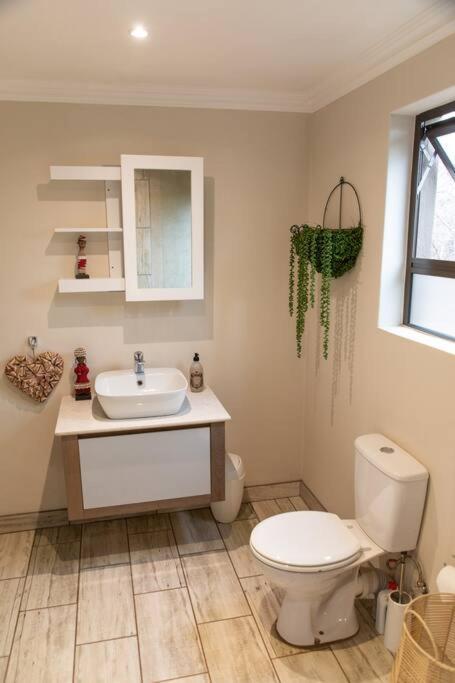 Wildheart Safari - Zesty Zebra Apartment โฮดสปรูท ภายนอก รูปภาพ