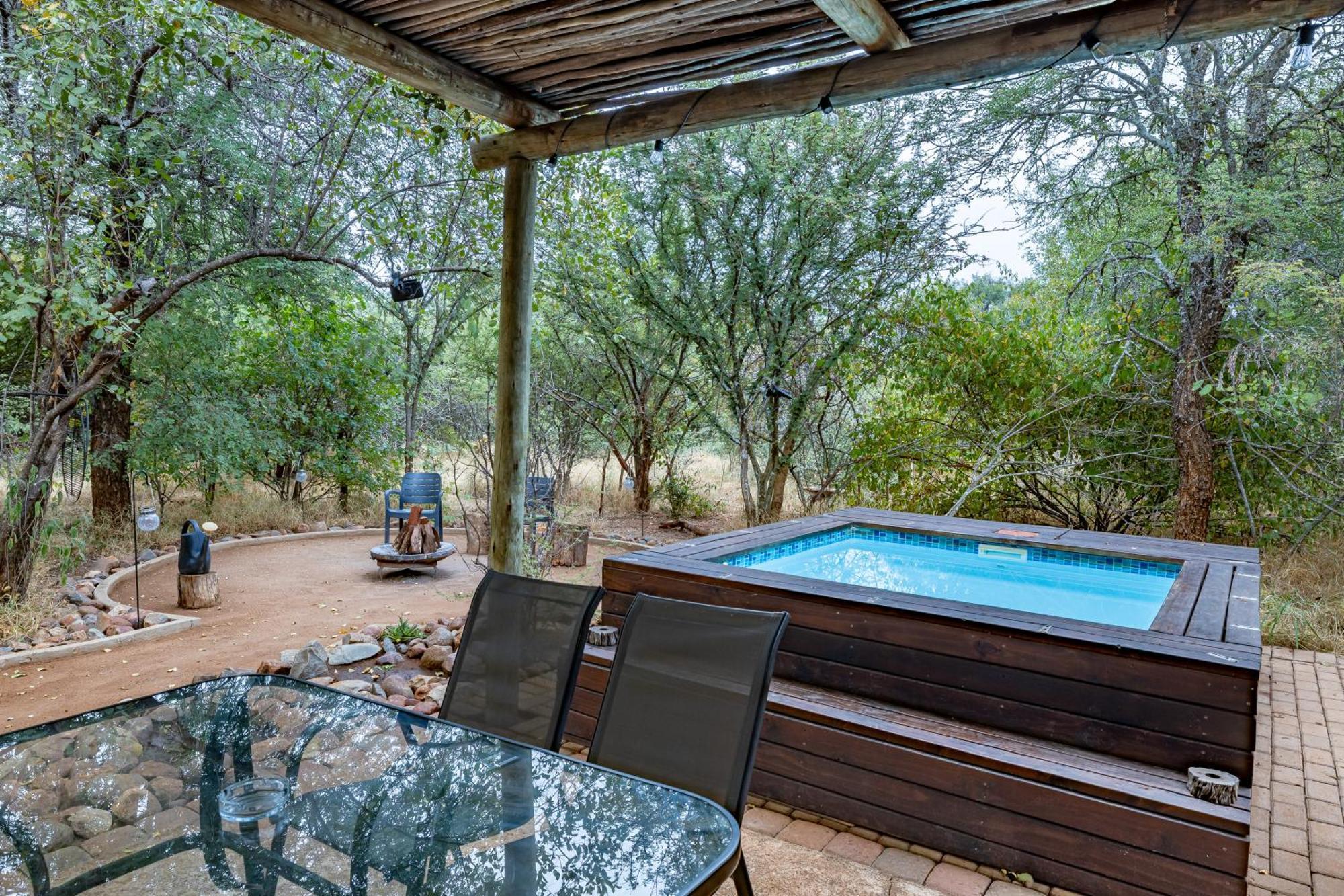 Wildheart Safari - Zesty Zebra Apartment โฮดสปรูท ภายนอก รูปภาพ