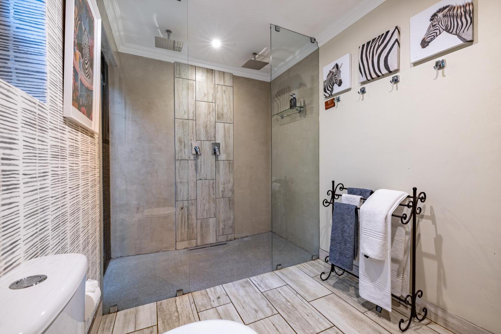 Wildheart Safari - Zesty Zebra Apartment โฮดสปรูท ภายนอก รูปภาพ